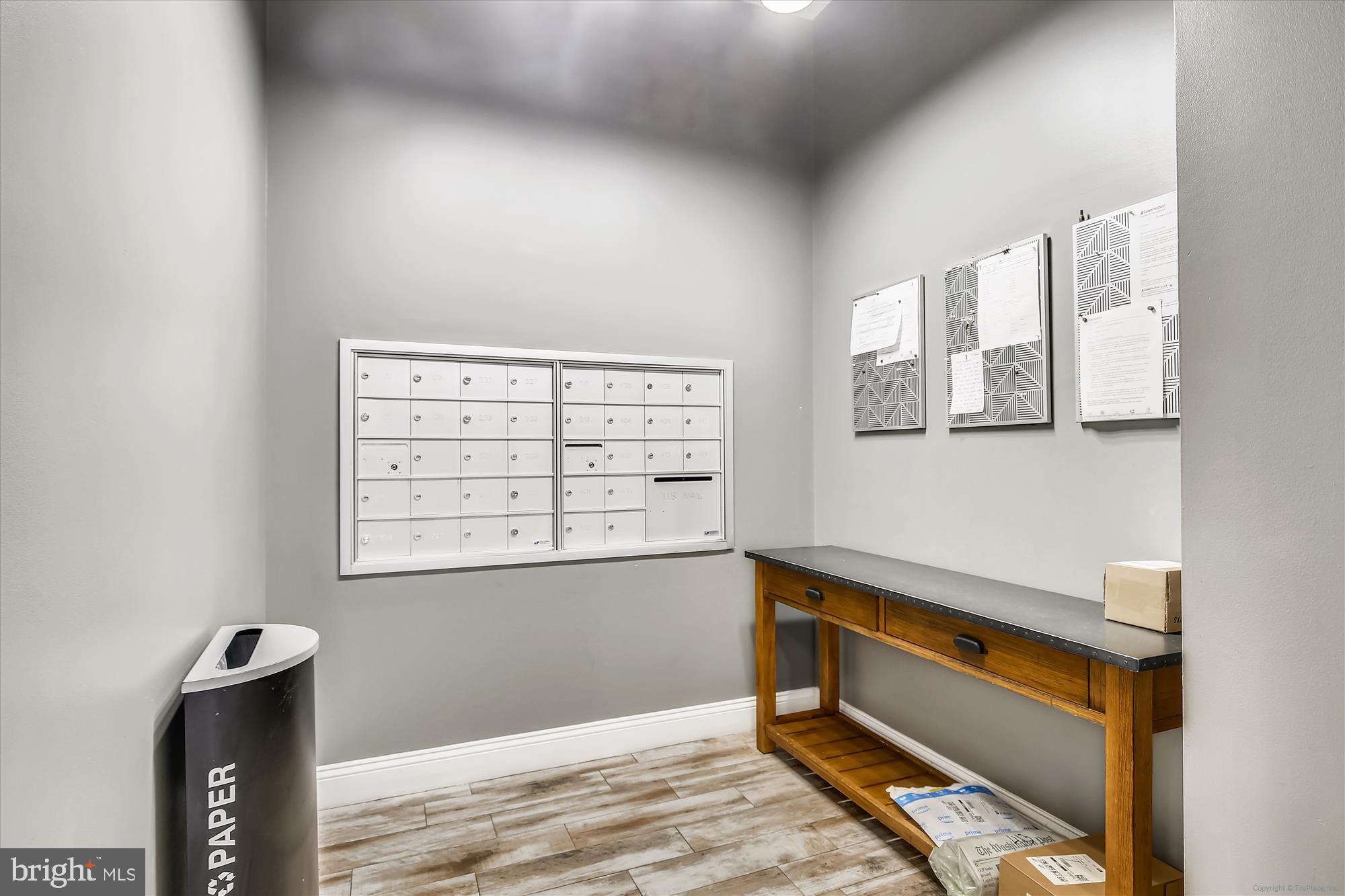 1633 N COLONIAL TER #402