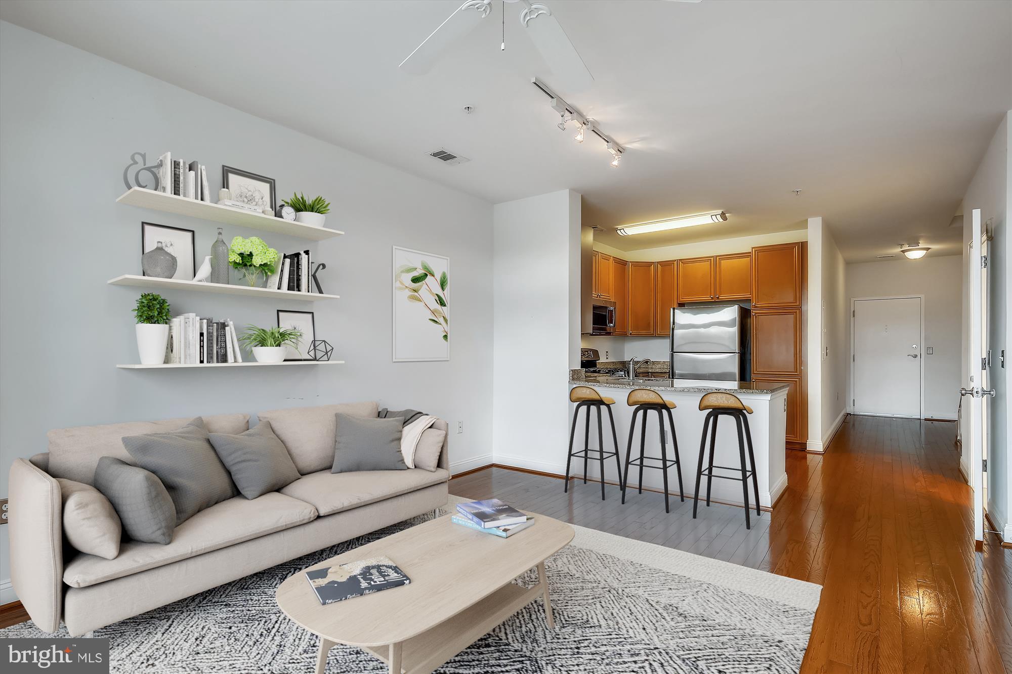 1633 N COLONIAL TER #402