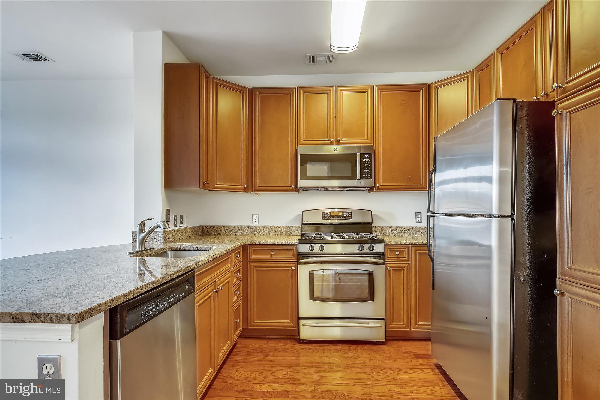 1633 N COLONIAL TER #402