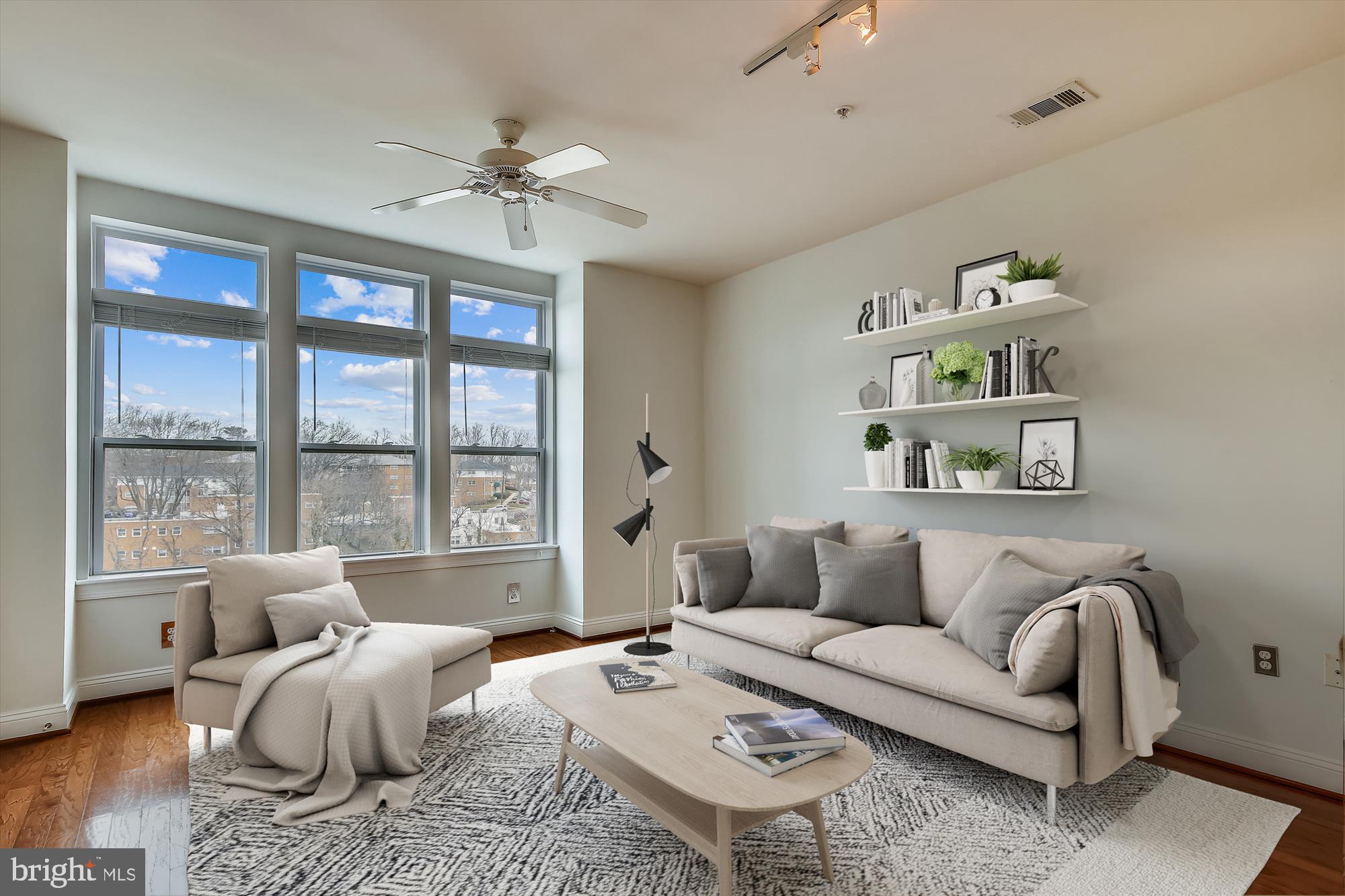 1633 N COLONIAL TER #402