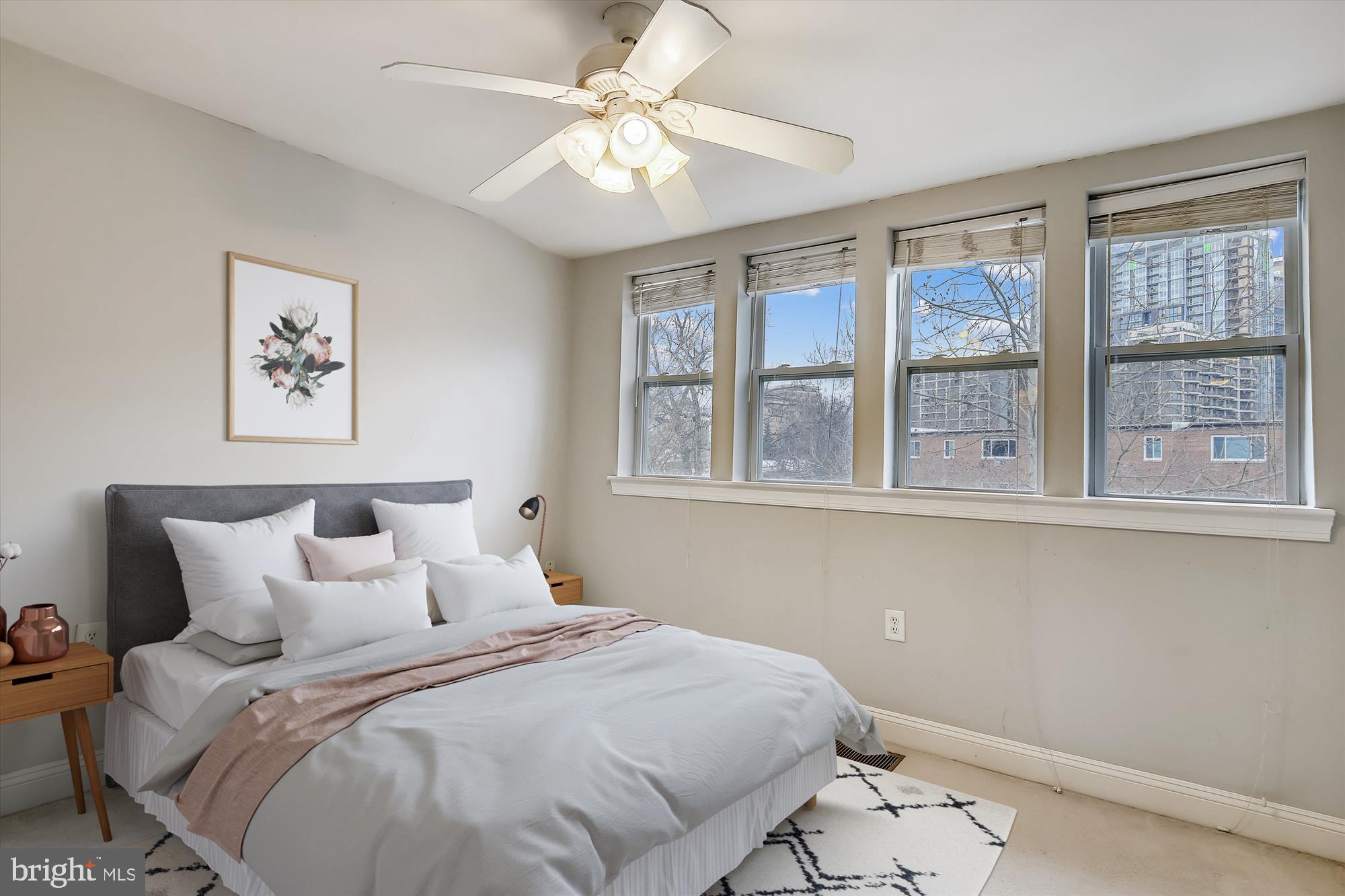 1633 N COLONIAL TER #402