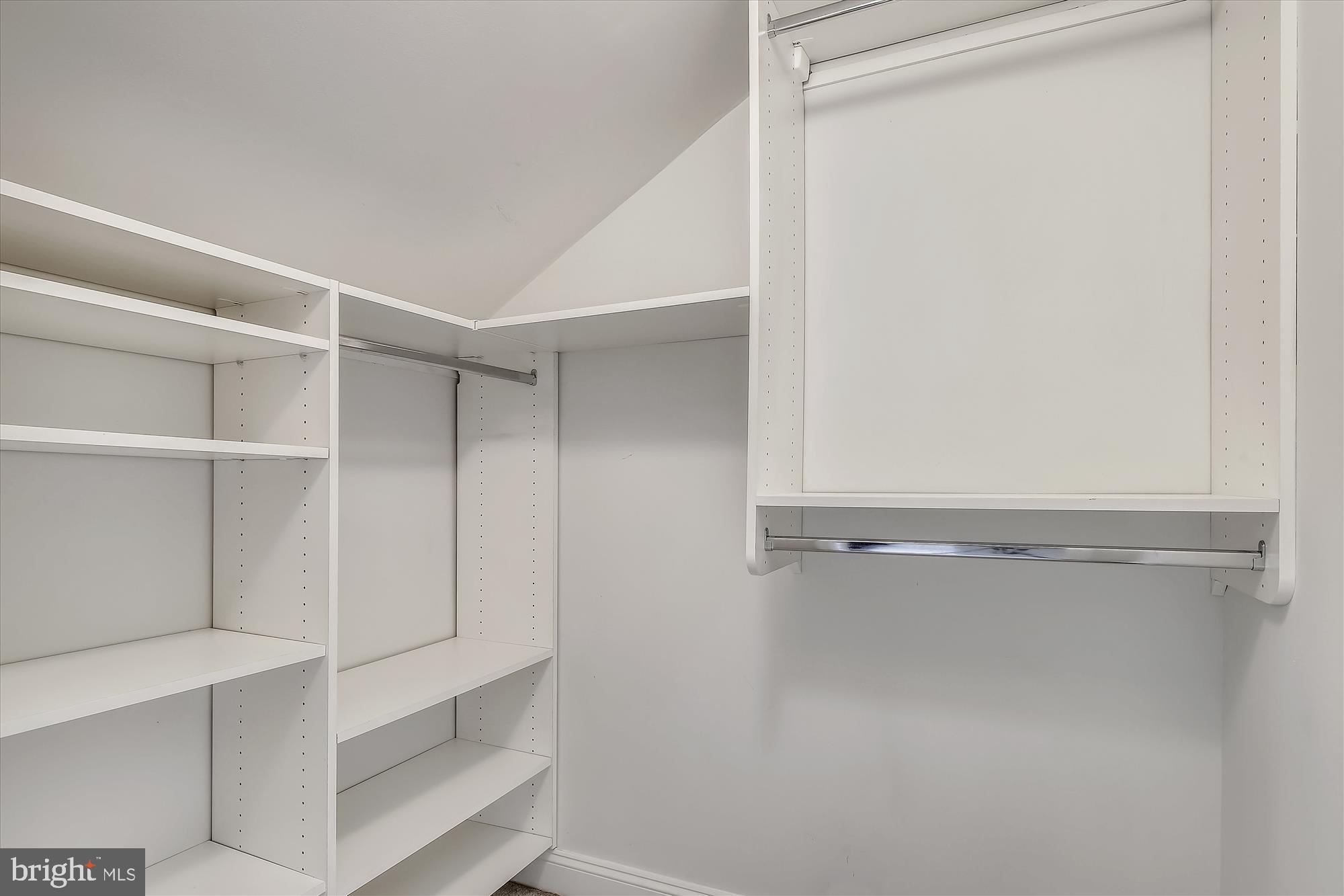 1633 N COLONIAL TER #402