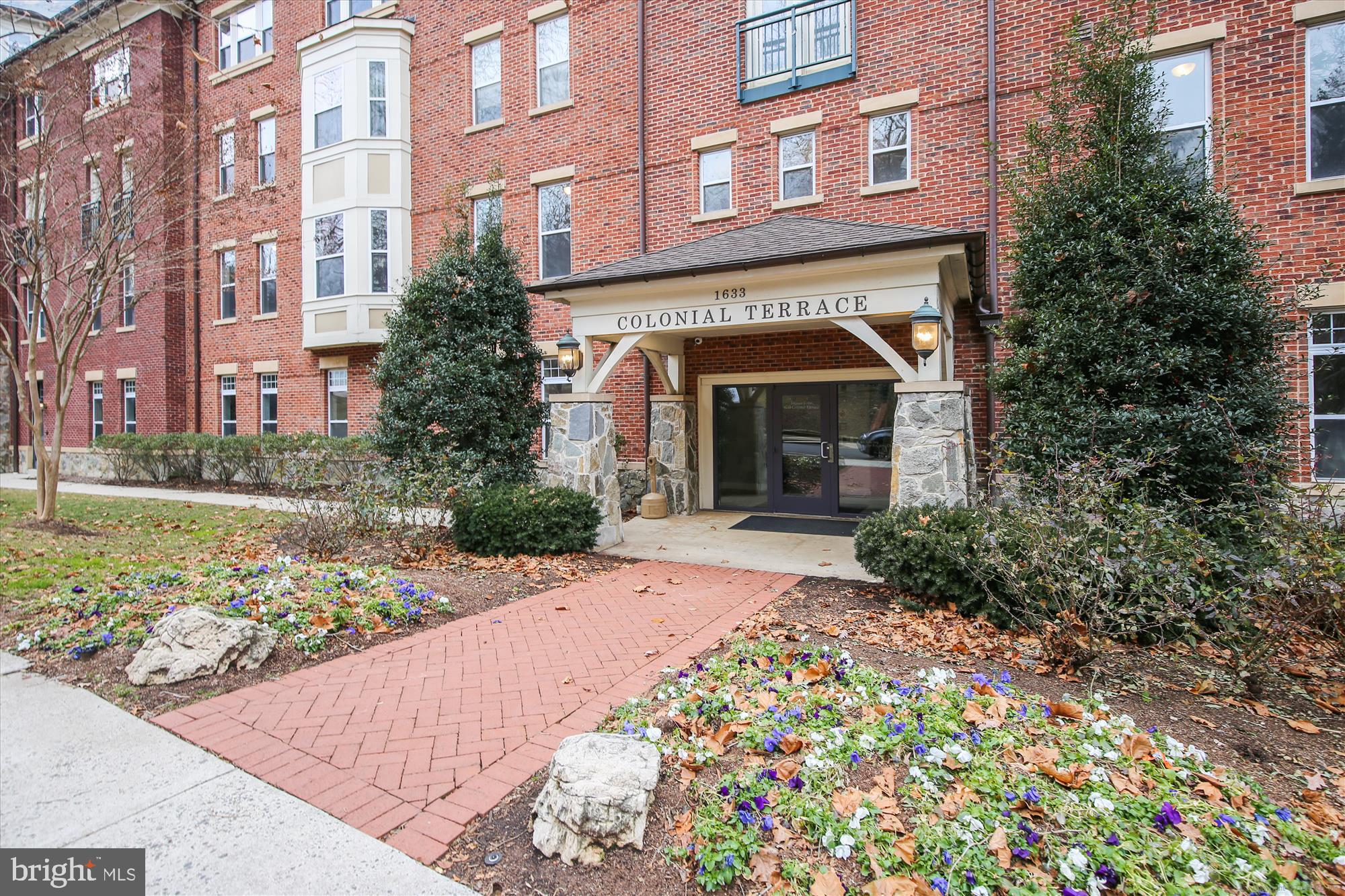 1633 N COLONIAL TER #402