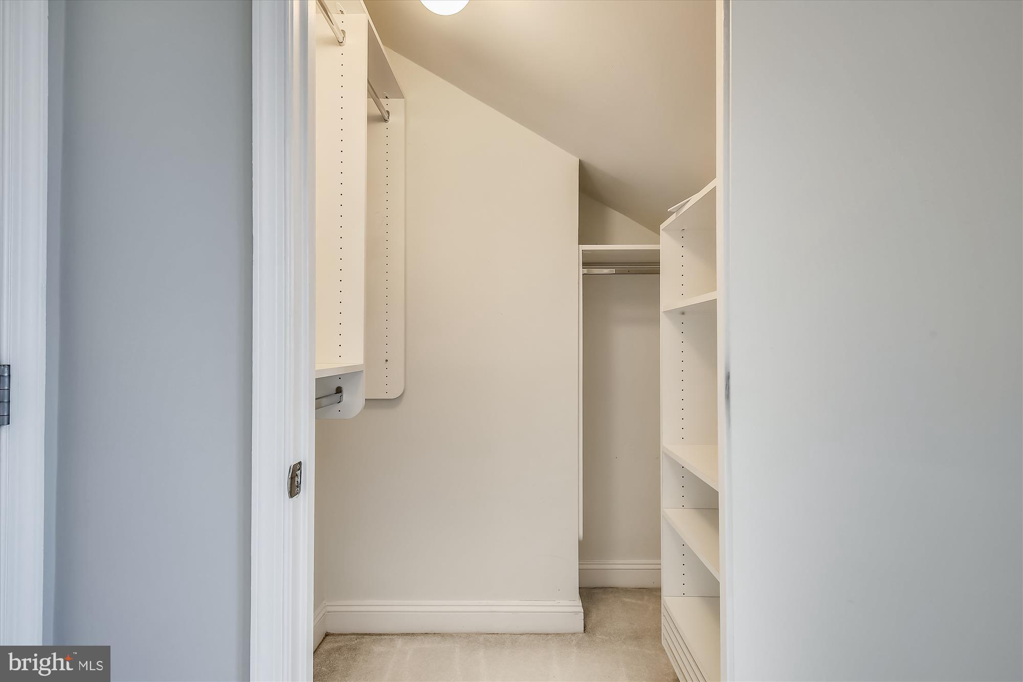 1633 N COLONIAL TER #402