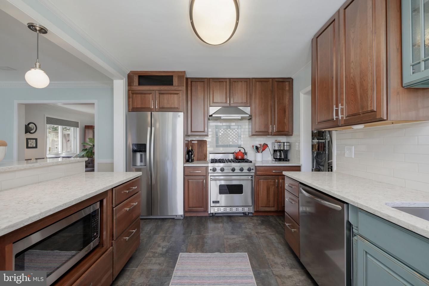 411 Skyhill Rd