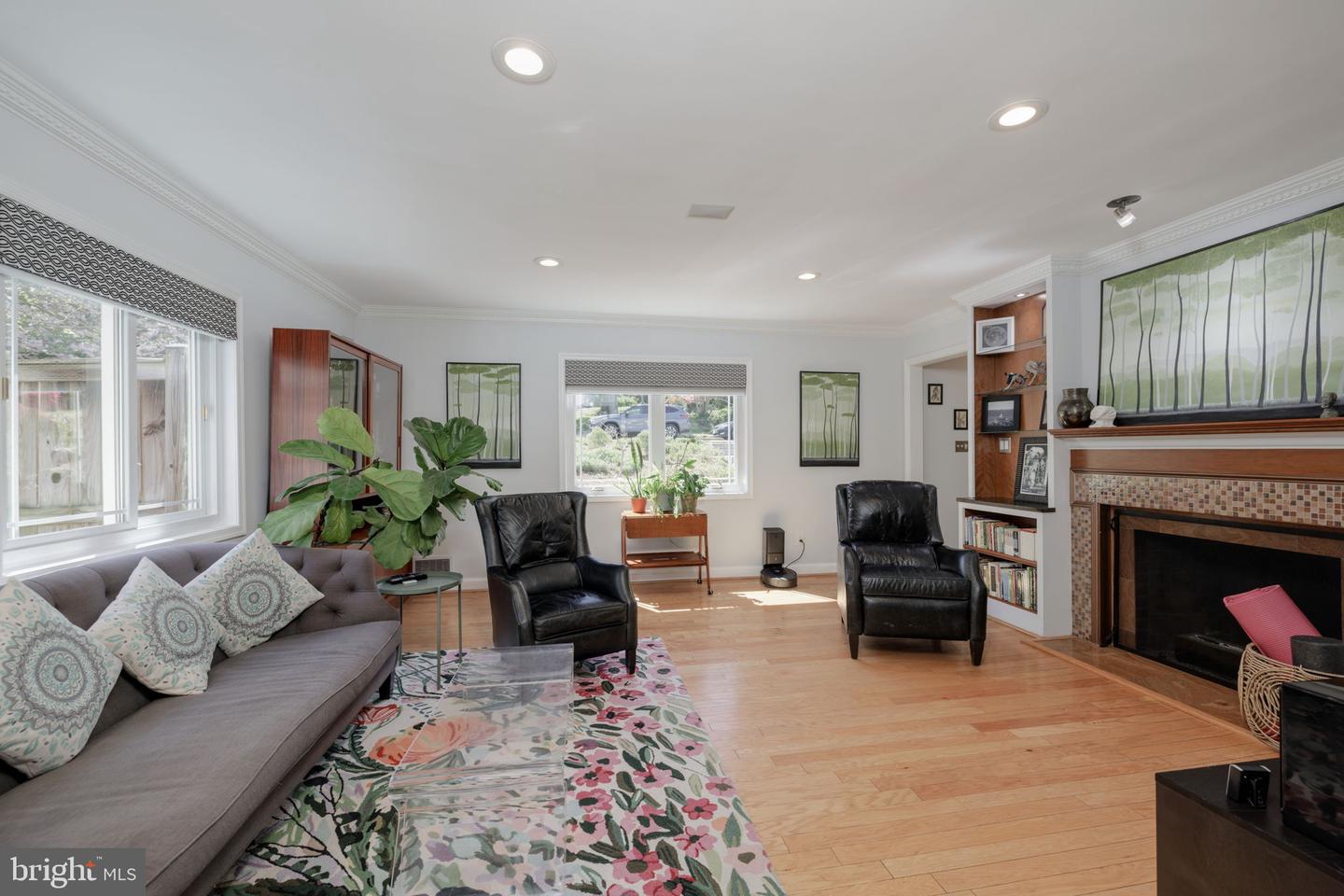 411 Skyhill Rd