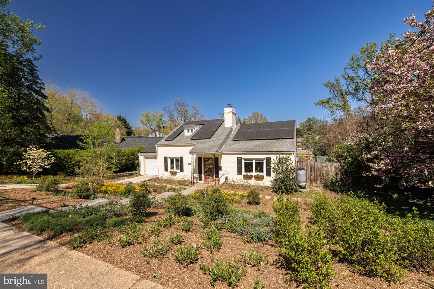 411 Skyhill Rd