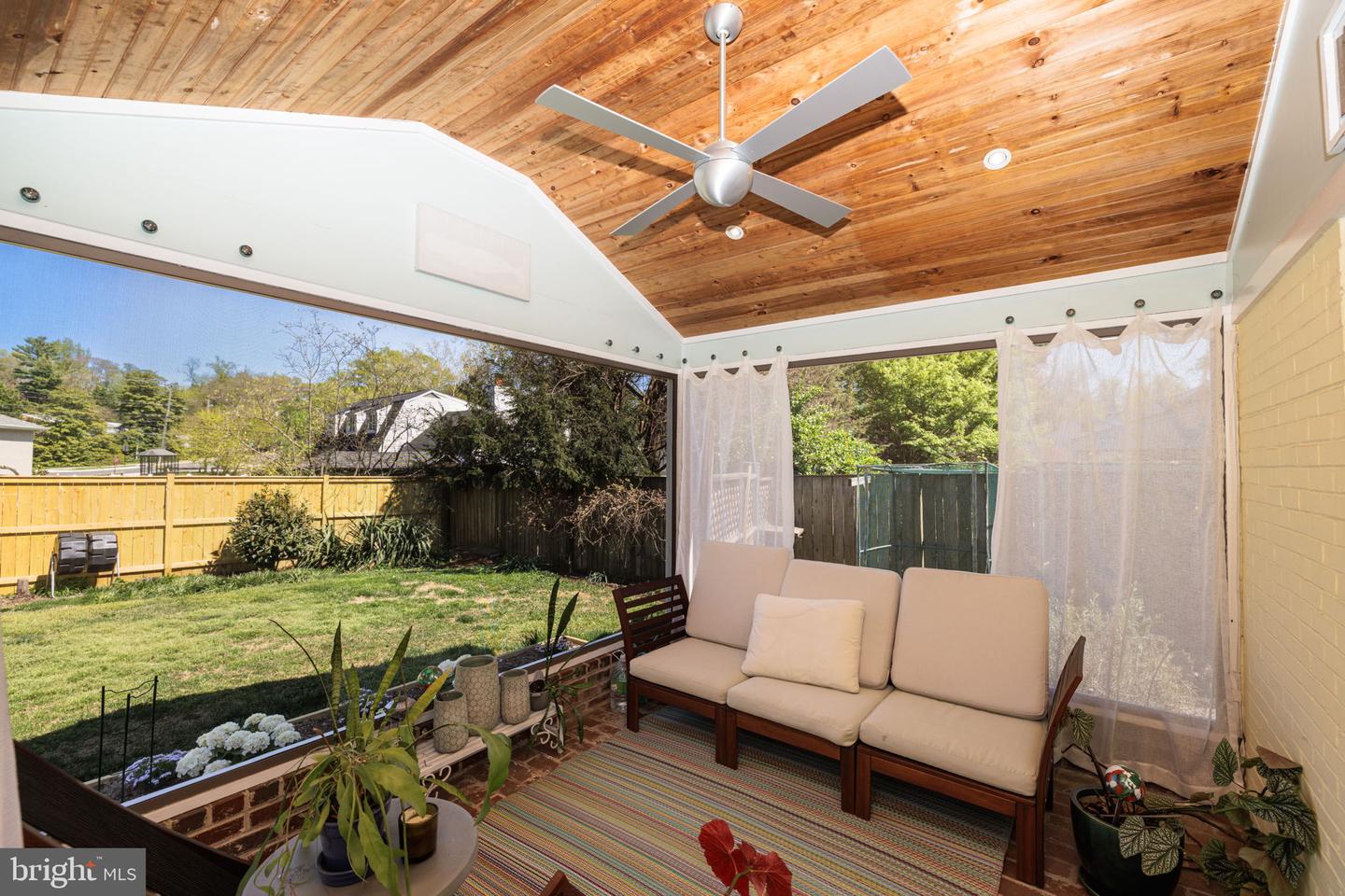 411 Skyhill Rd