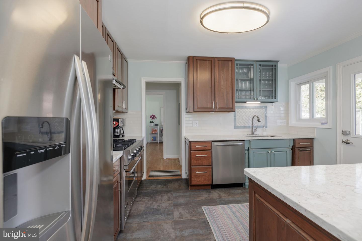 411 Skyhill Rd