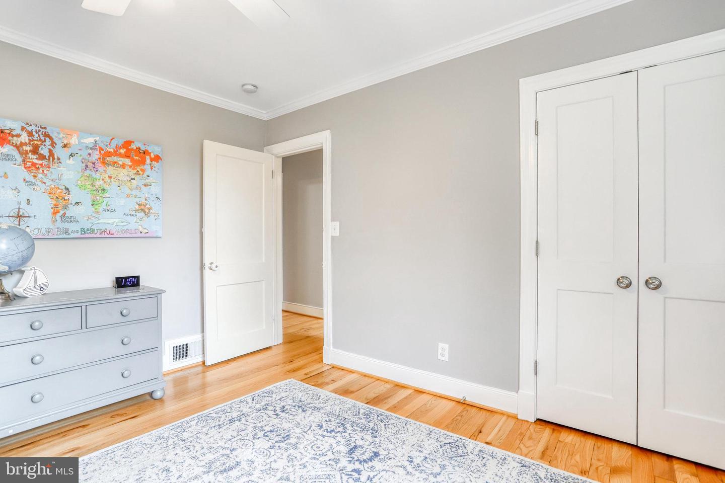 515 W Windsor Ave