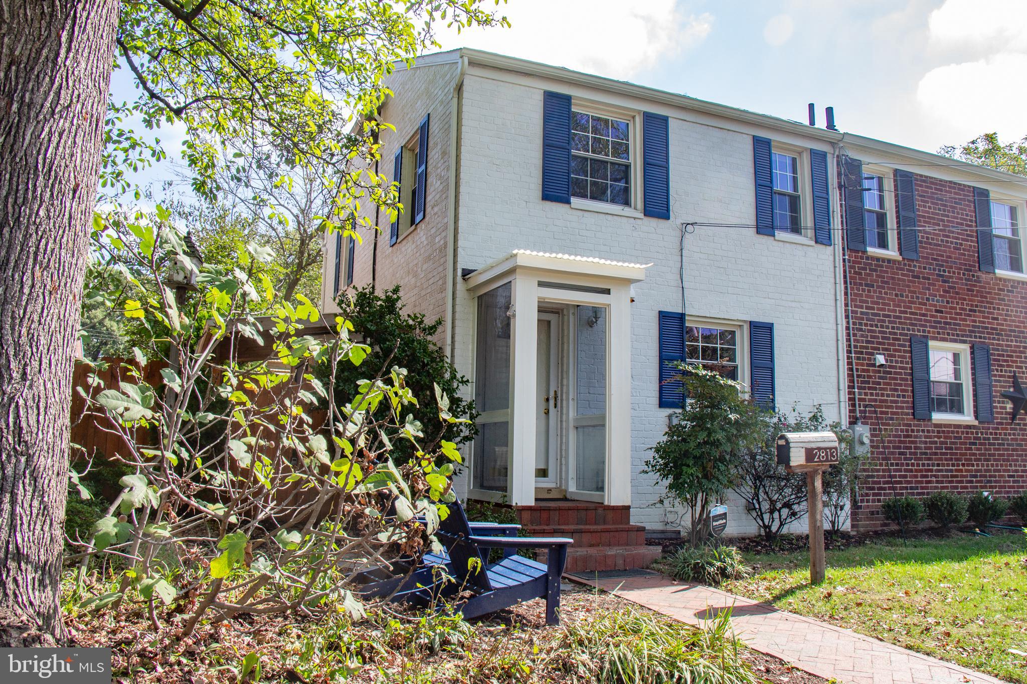 2813 Mosby St