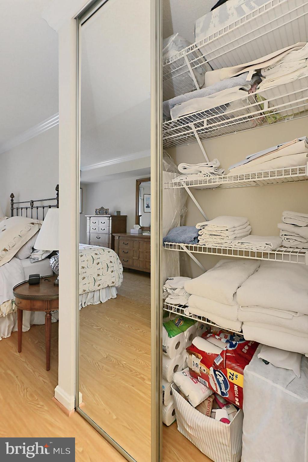 2181 Jamieson Ave #906