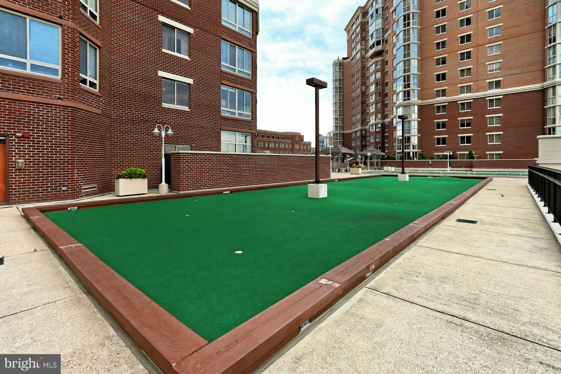 2181 Jamieson Ave #906