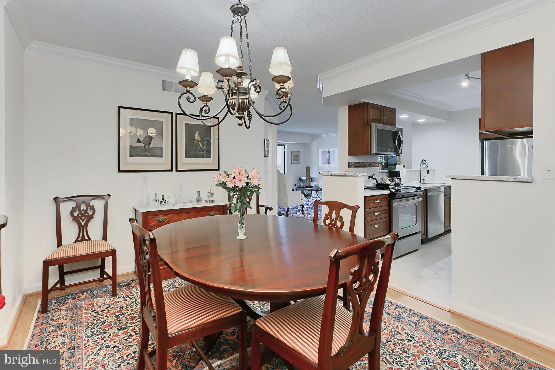 2181 Jamieson Ave #906