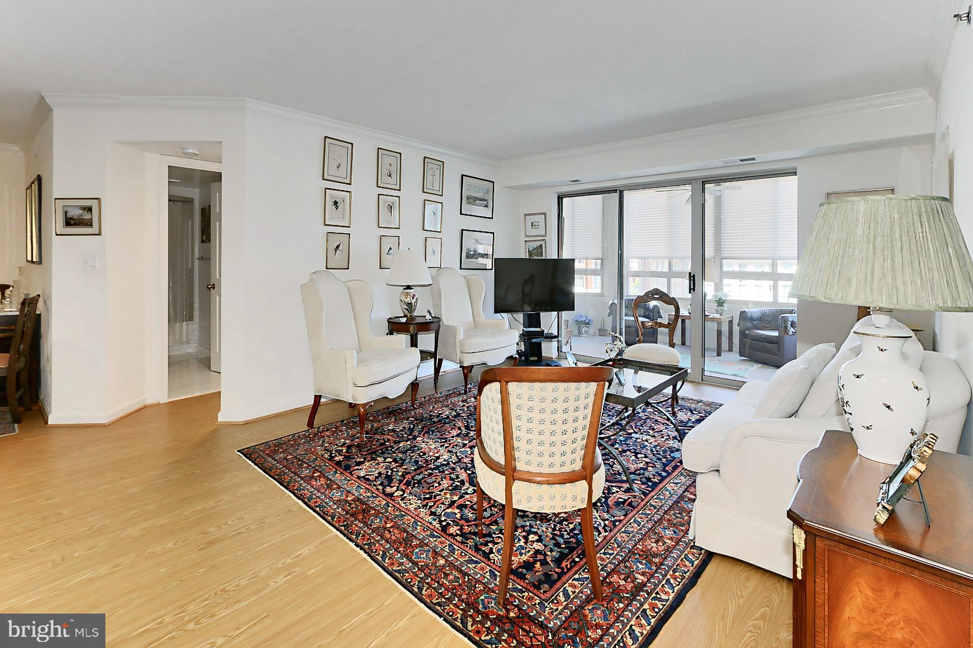 2181 Jamieson Ave #906