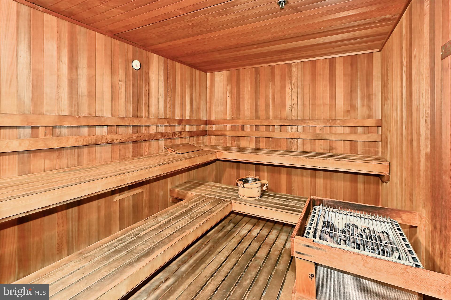 2181 Jamieson Ave #906