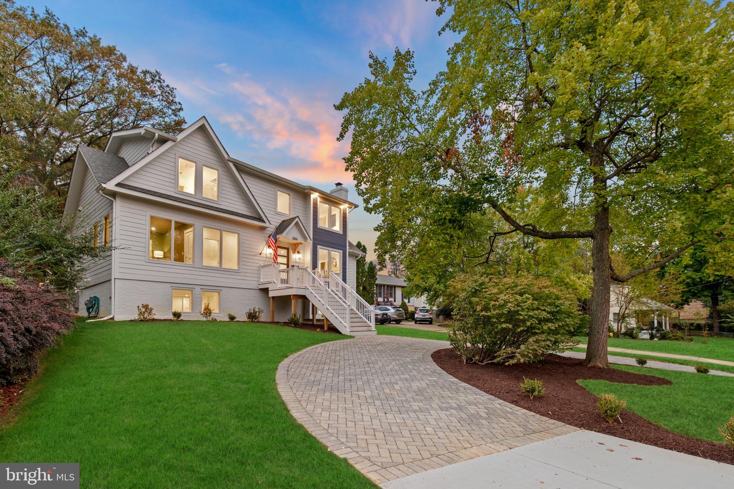 3602 Russell Rd