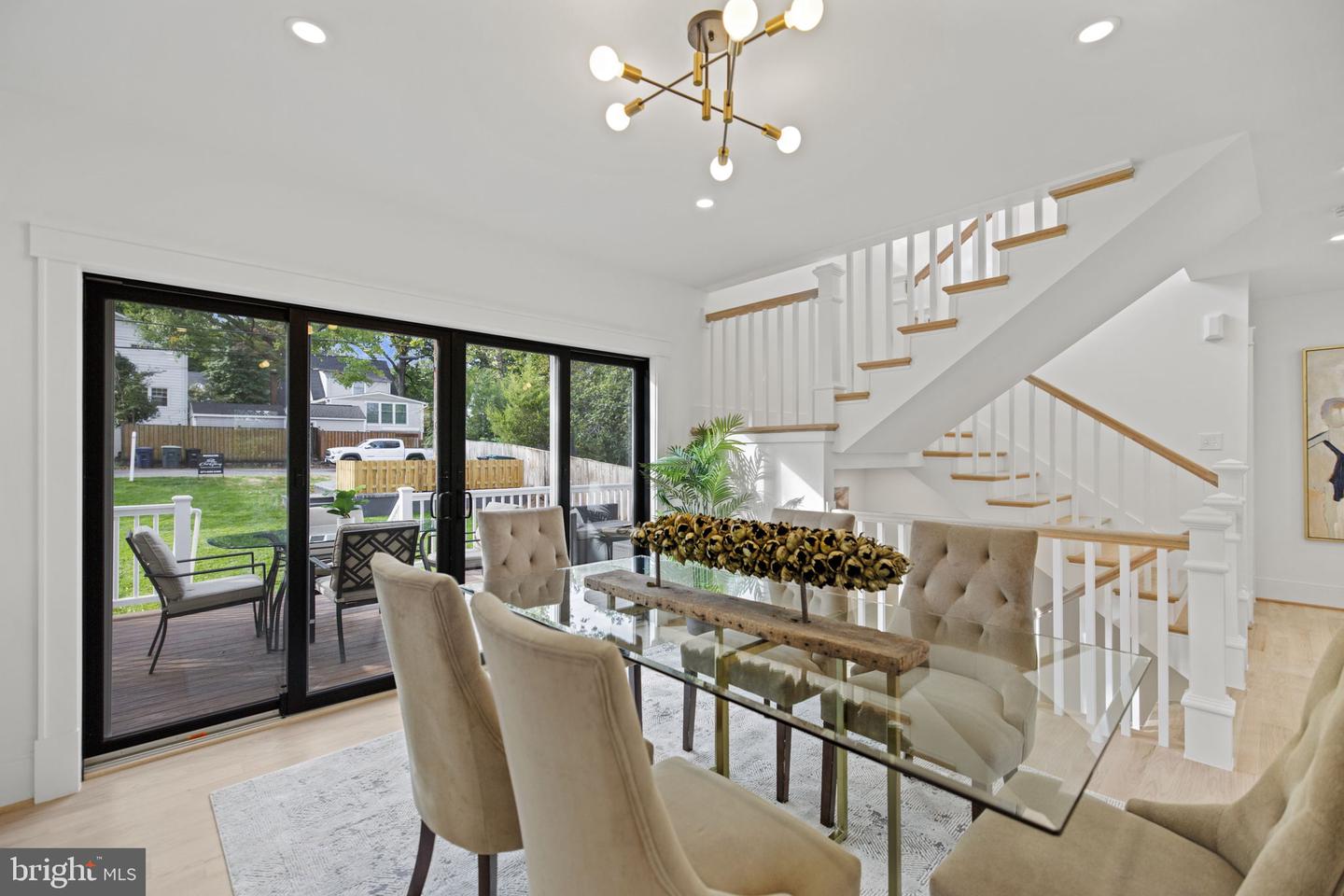 3602 Russell Rd
