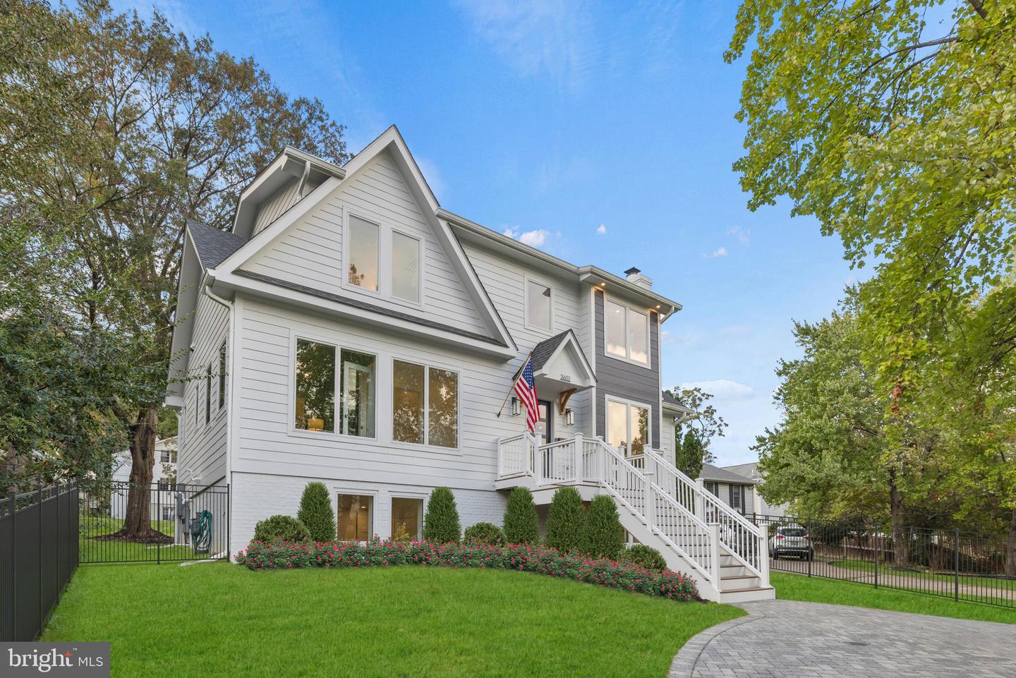 3602 Russell Rd