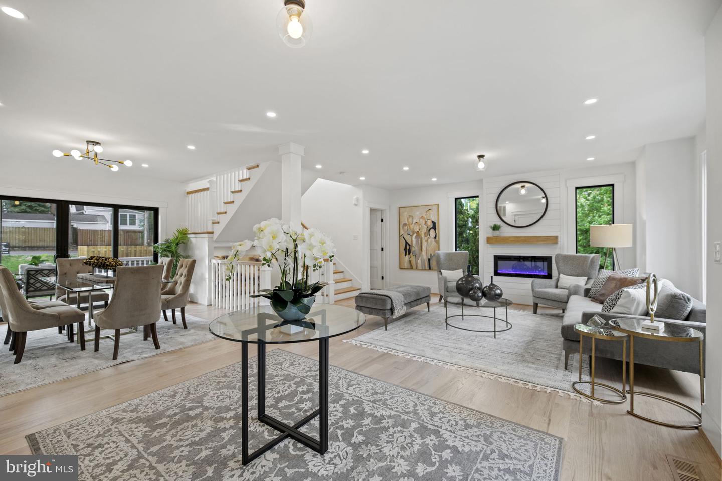 3602 Russell Rd