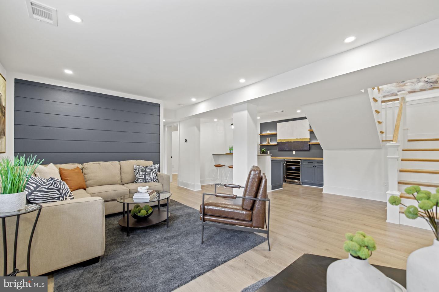 3602 Russell Rd