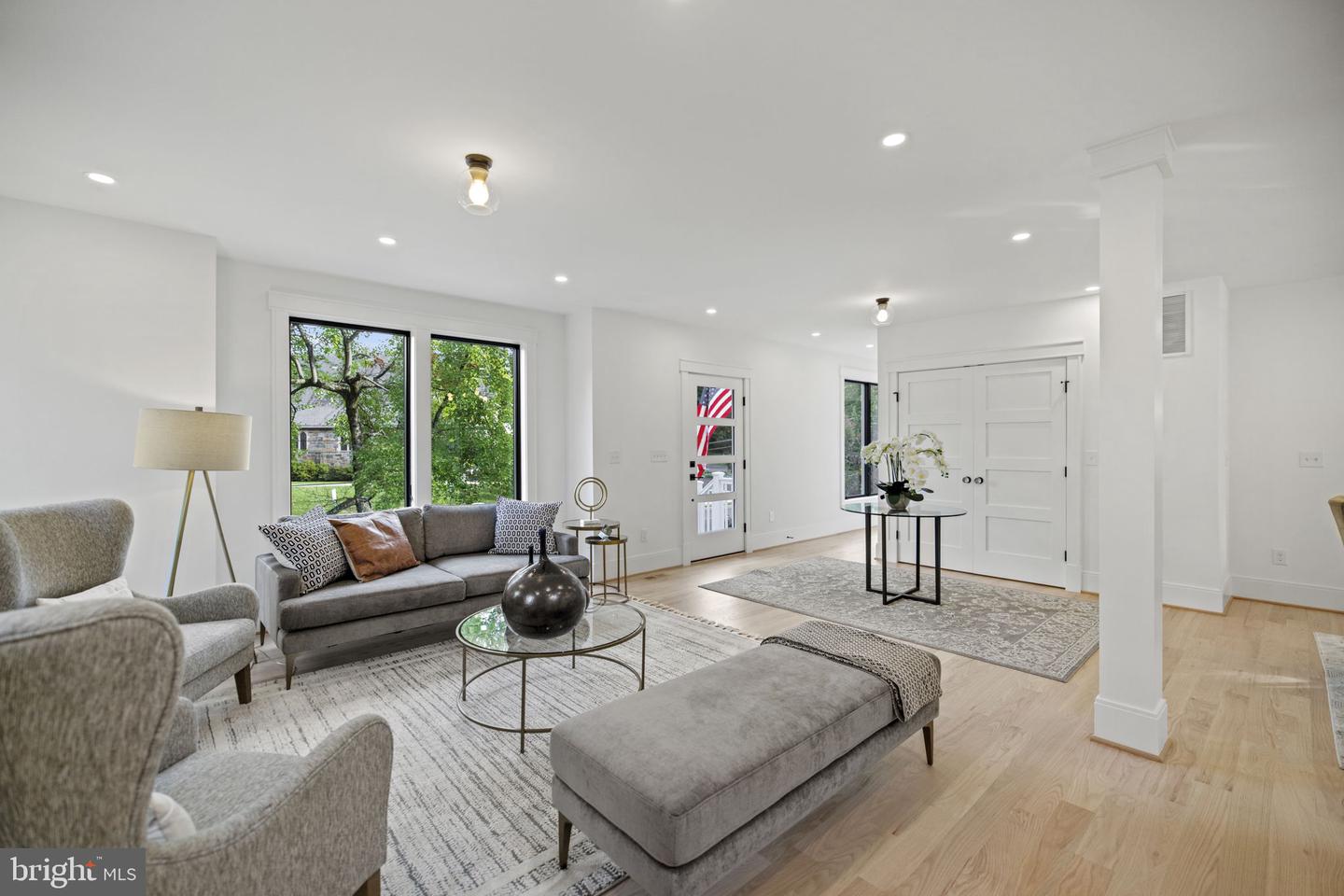 3602 Russell Rd