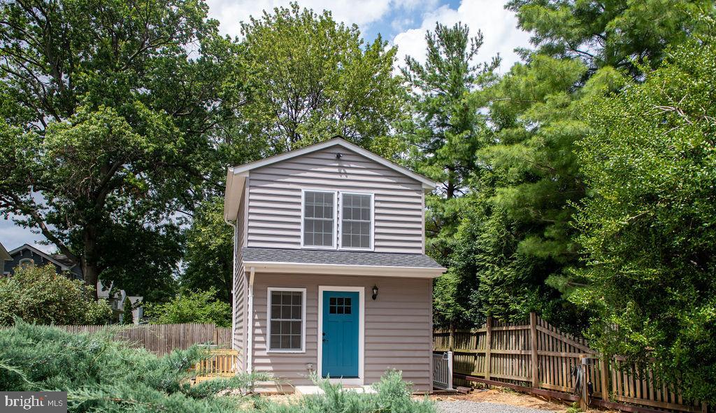 821 Summit Ave #A