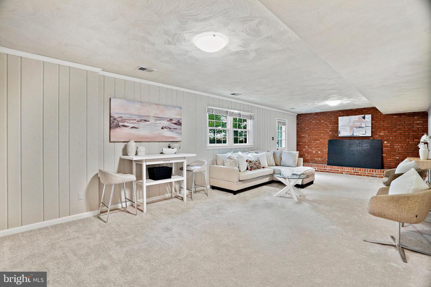 3908 Gresham Pl