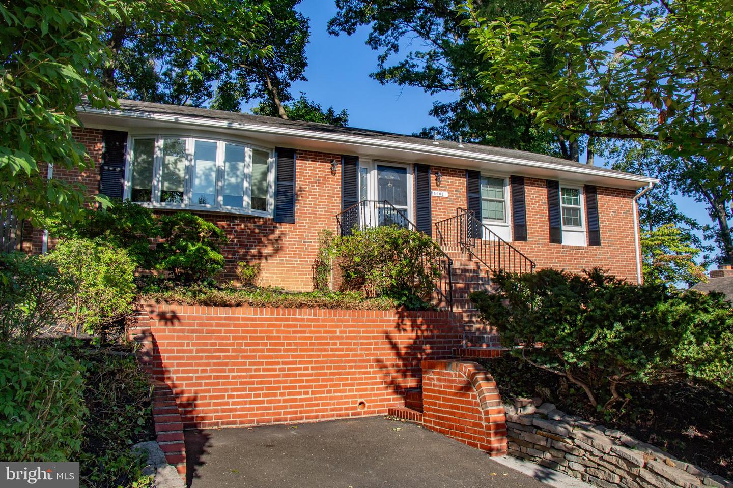 3908 Gresham Pl