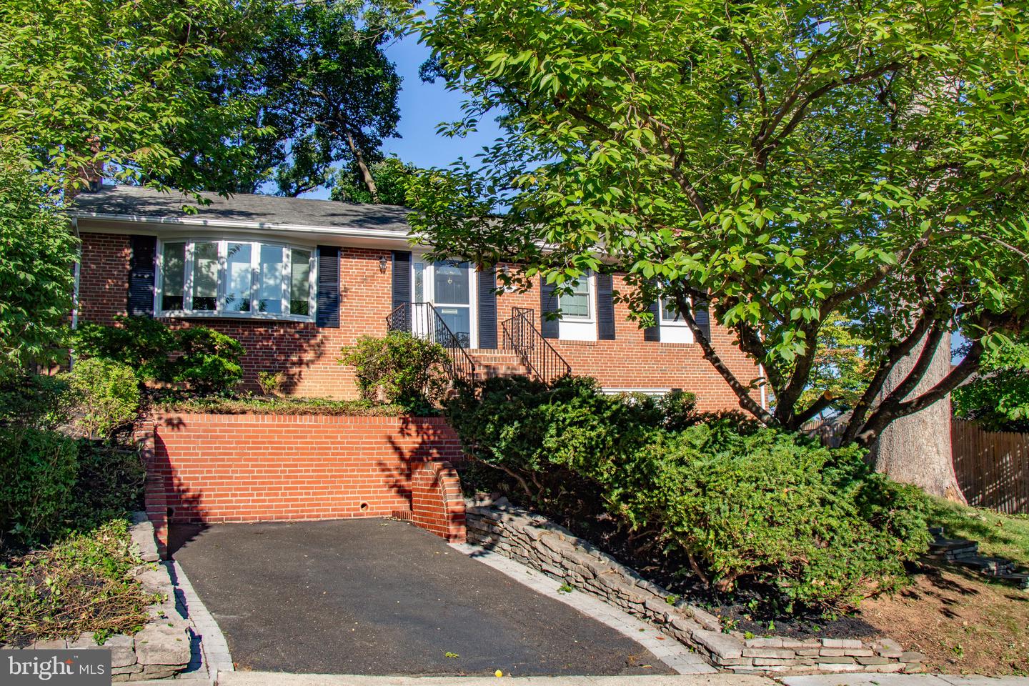 3908 Gresham Pl