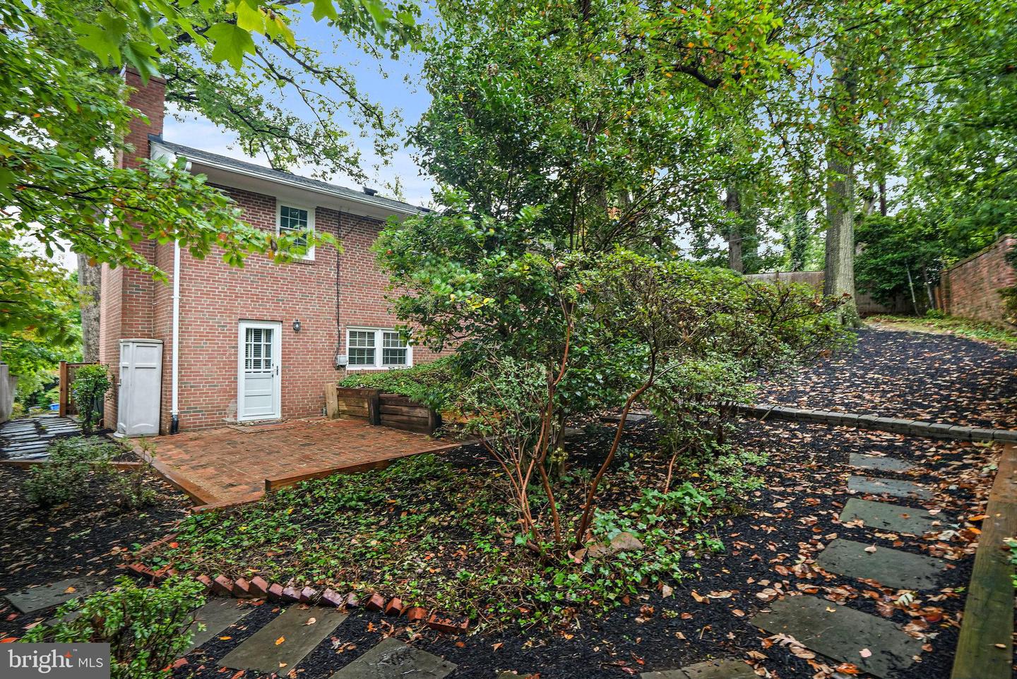 3908 Gresham Pl