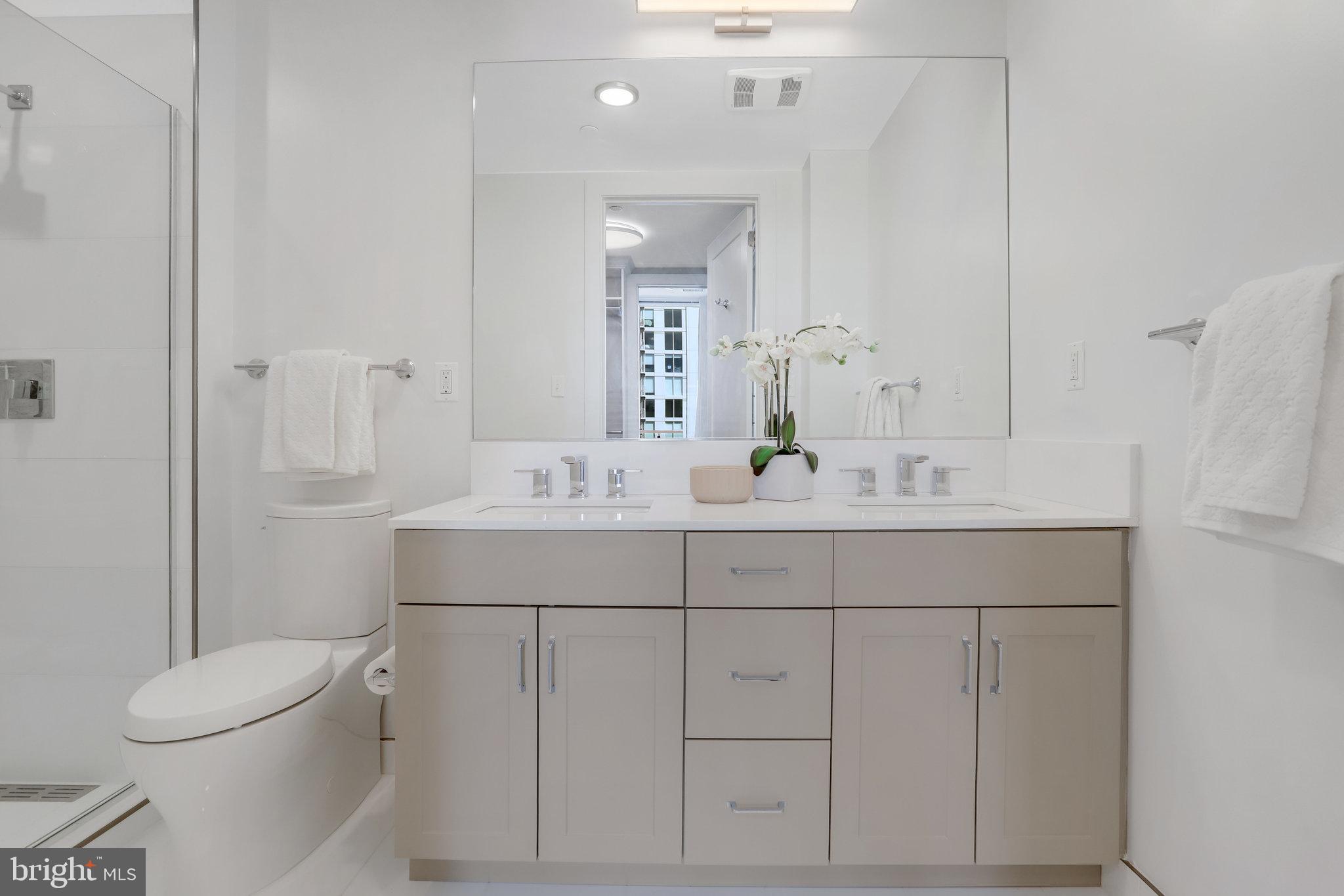 801 N Fairfax St #411