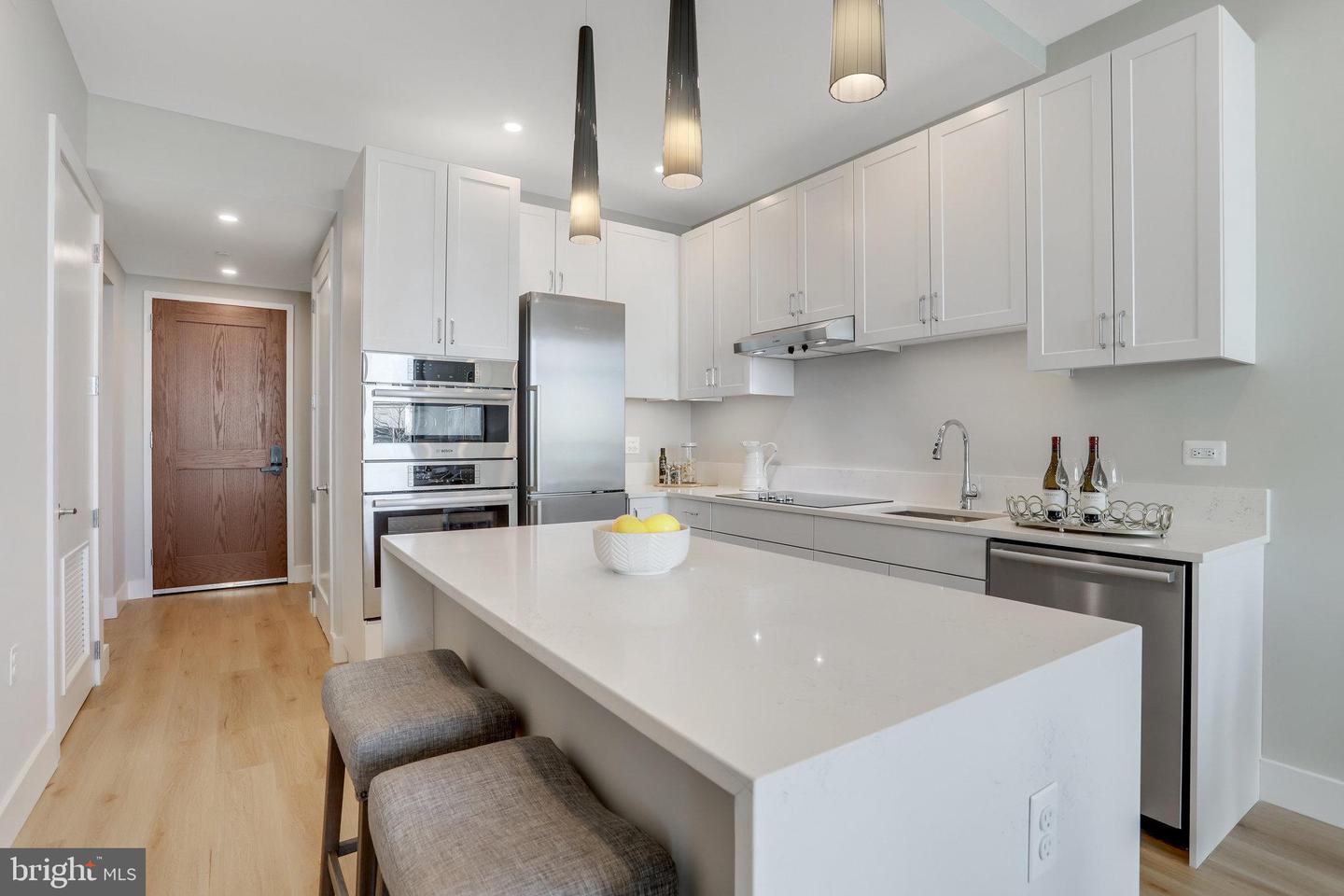 801 N Fairfax St #411