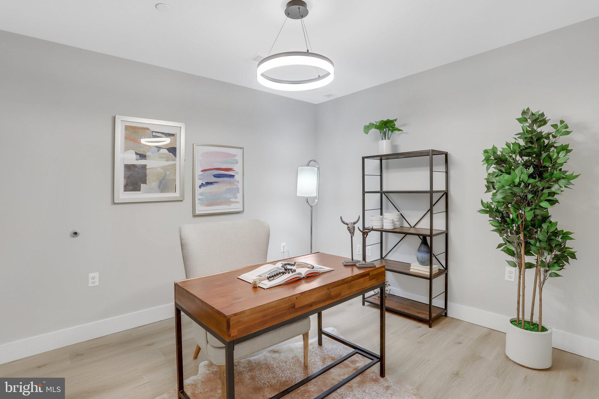 801 N Fairfax St #411