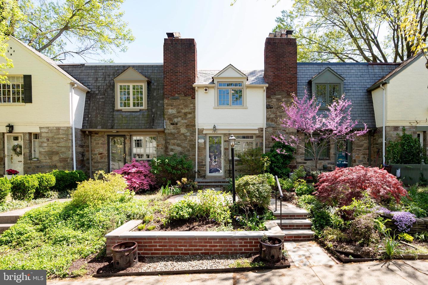 704 Avon Pl