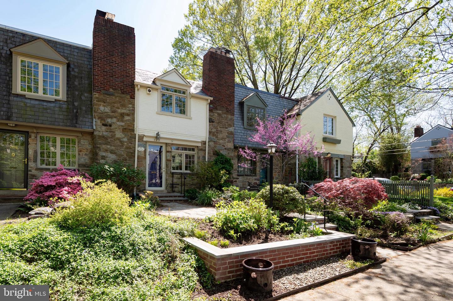 704 Avon Pl