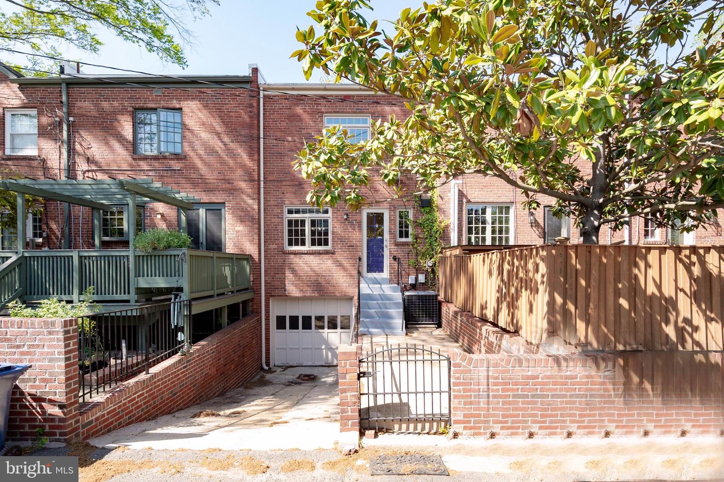 704 Avon Pl