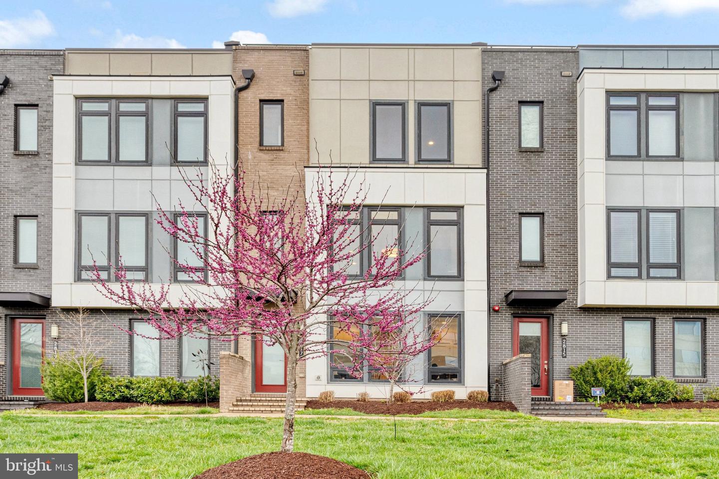 2817 Eisenhower Ave