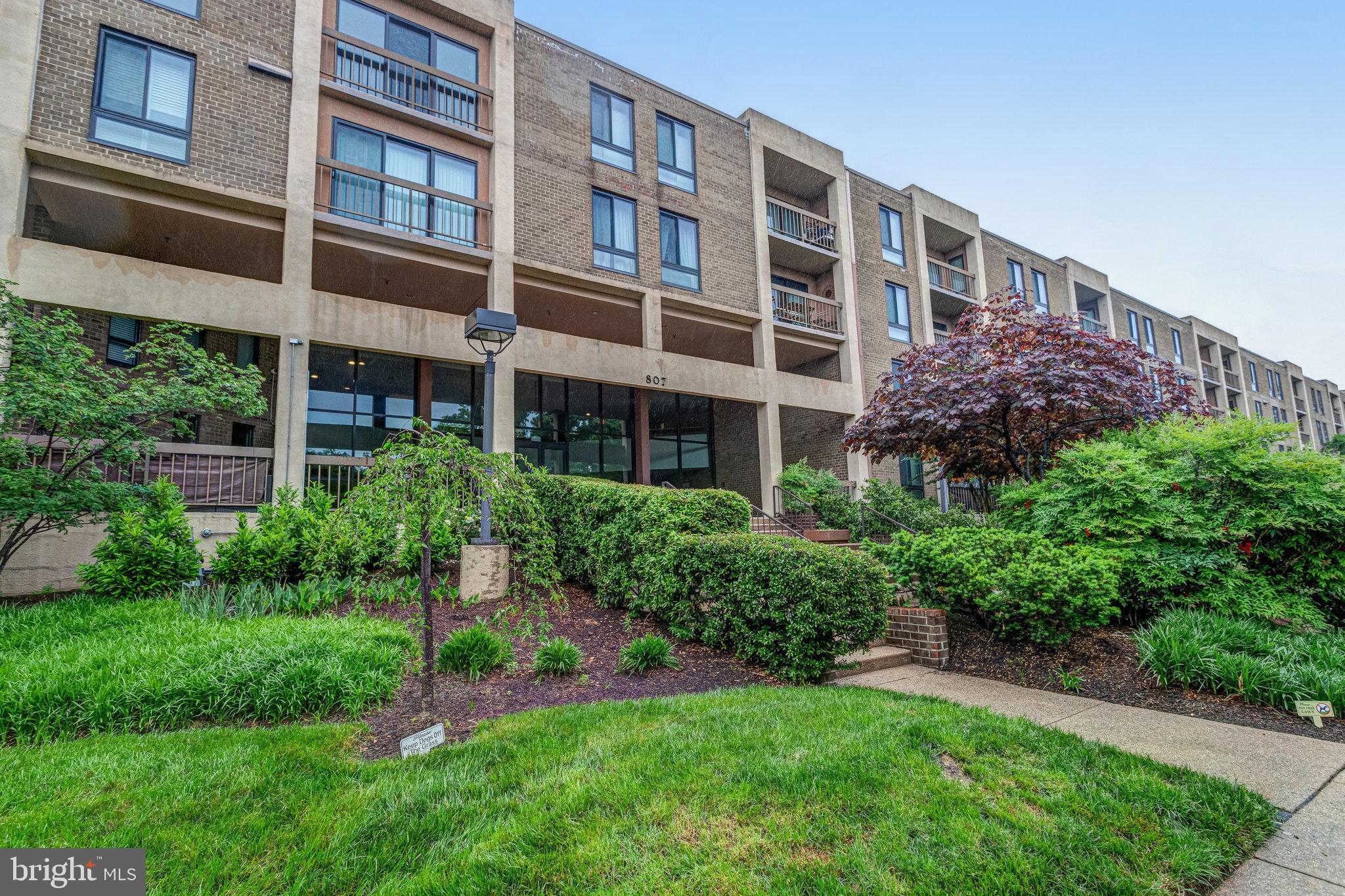 807 N Howard St #412