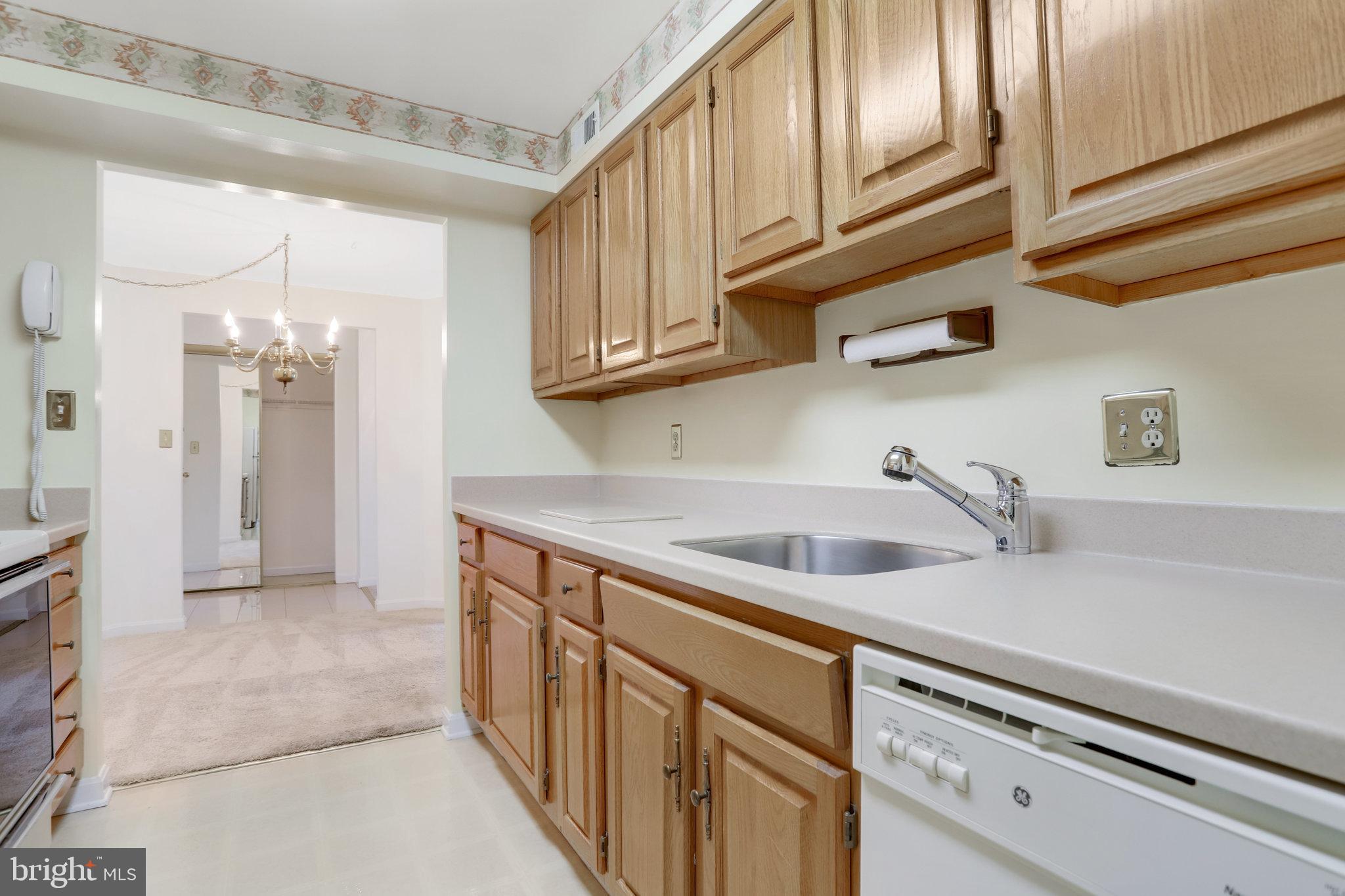 807 N Howard St #412