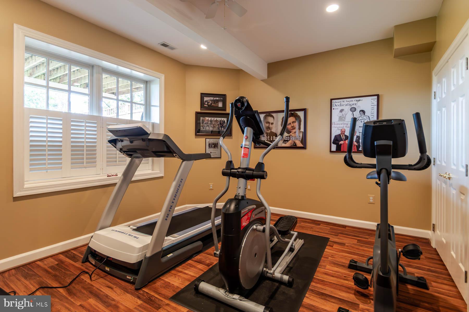 614 Kings Cloister Cir