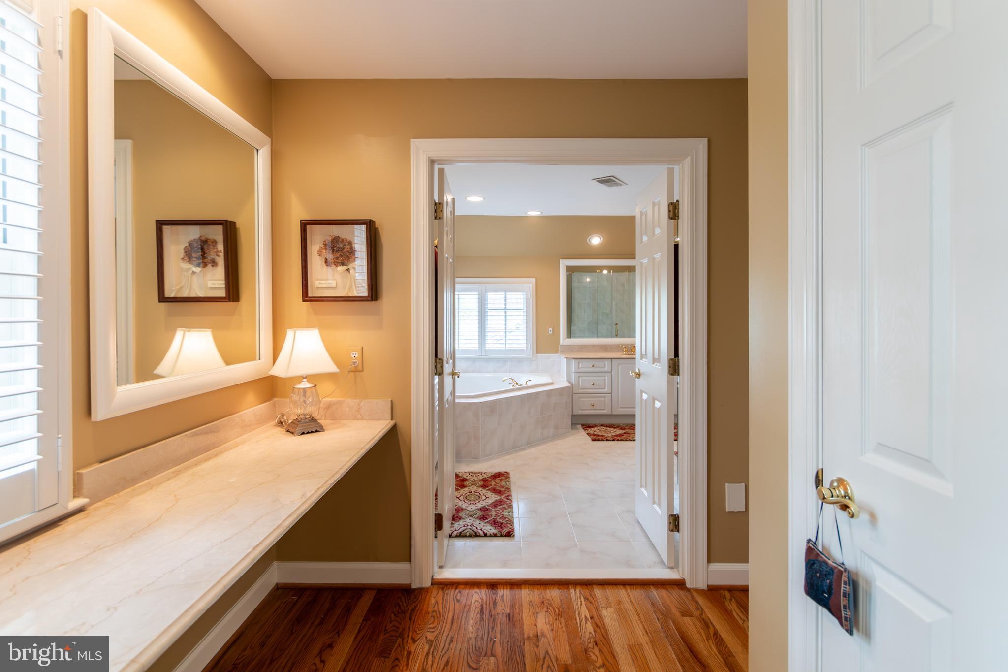 614 Kings Cloister Cir