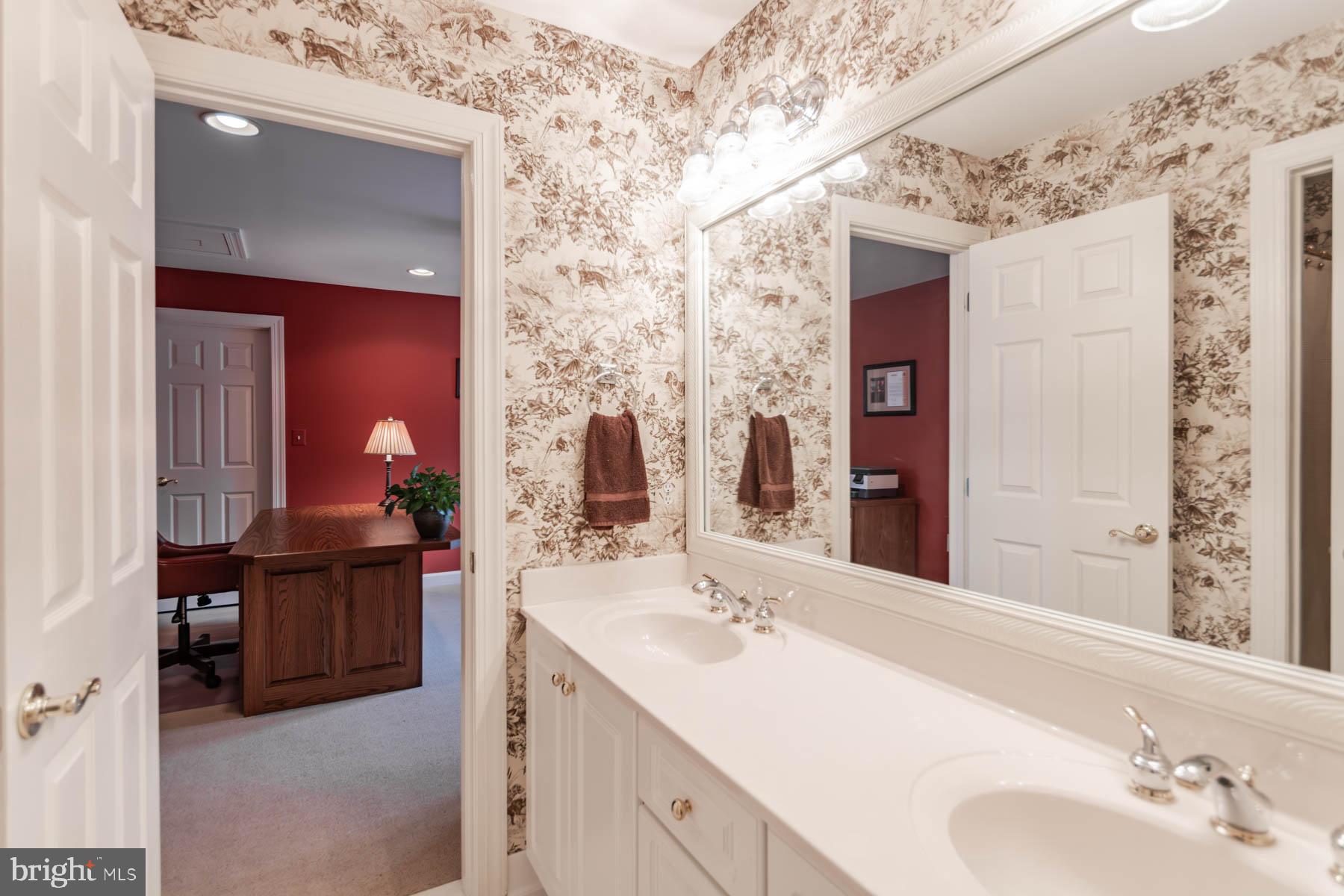 614 Kings Cloister Cir