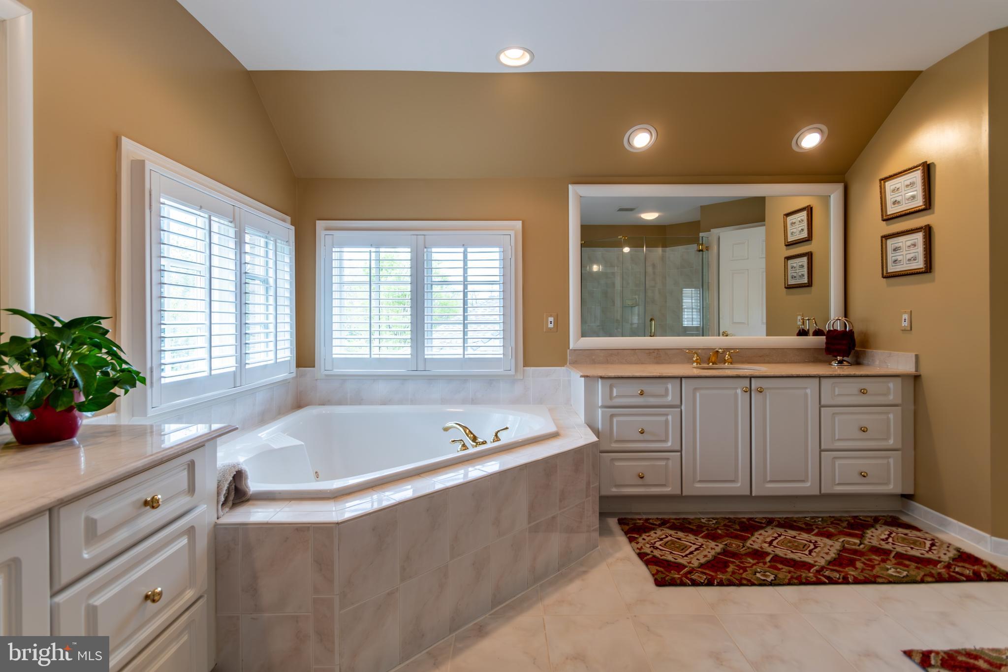 614 Kings Cloister Cir