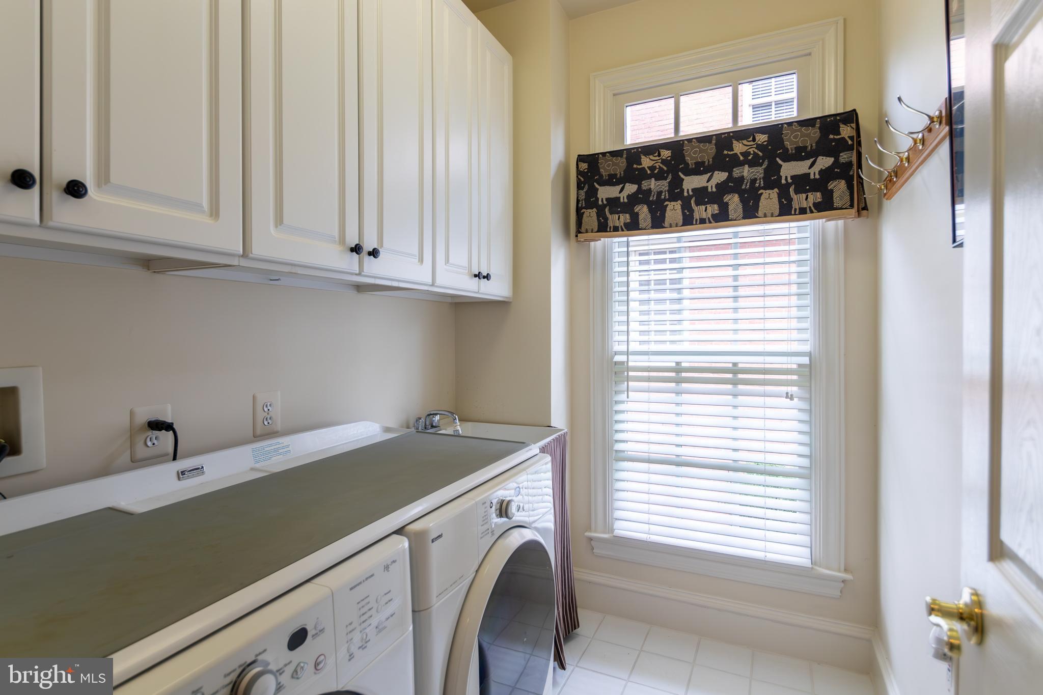 614 Kings Cloister Cir