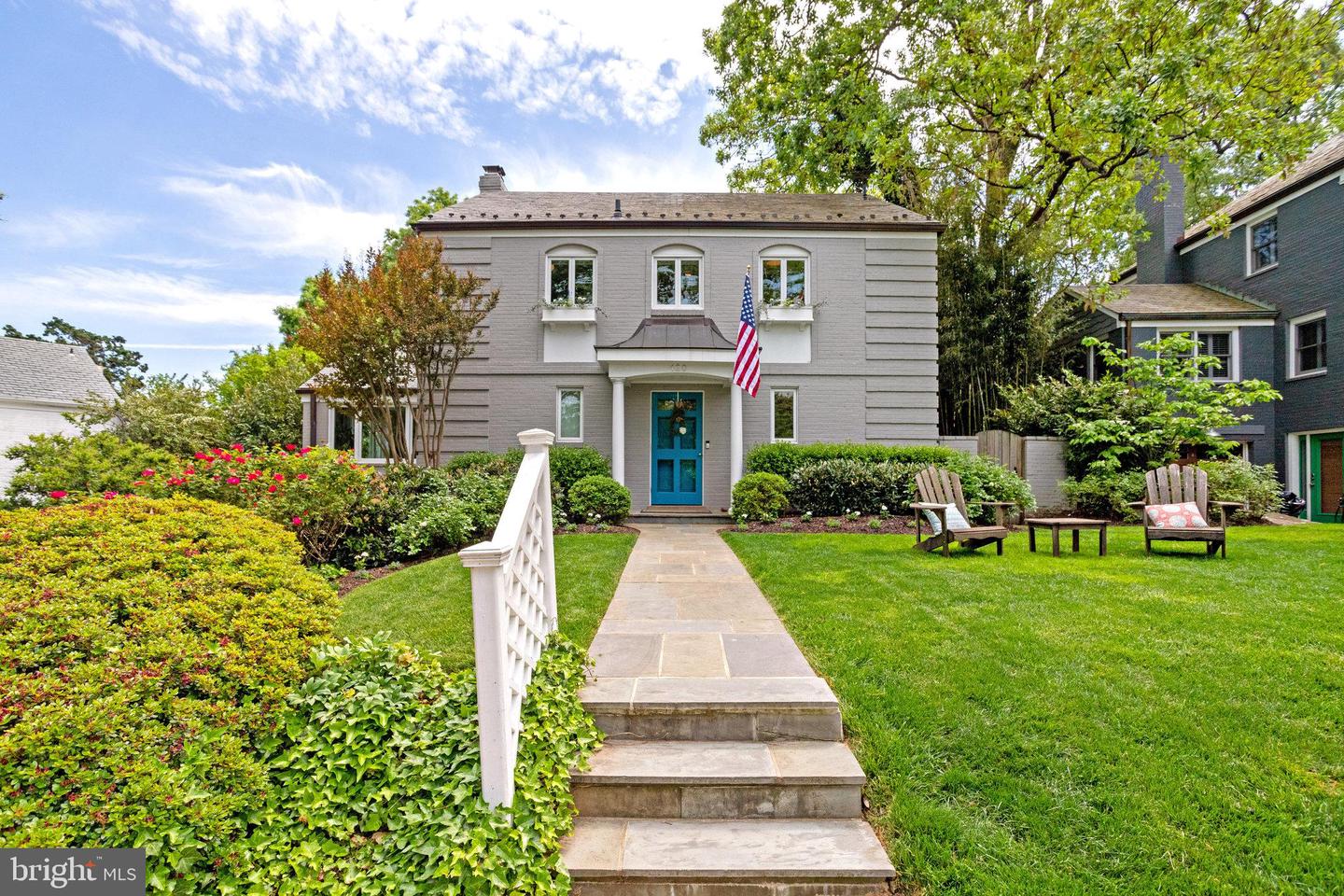 420 ARGYLE DR