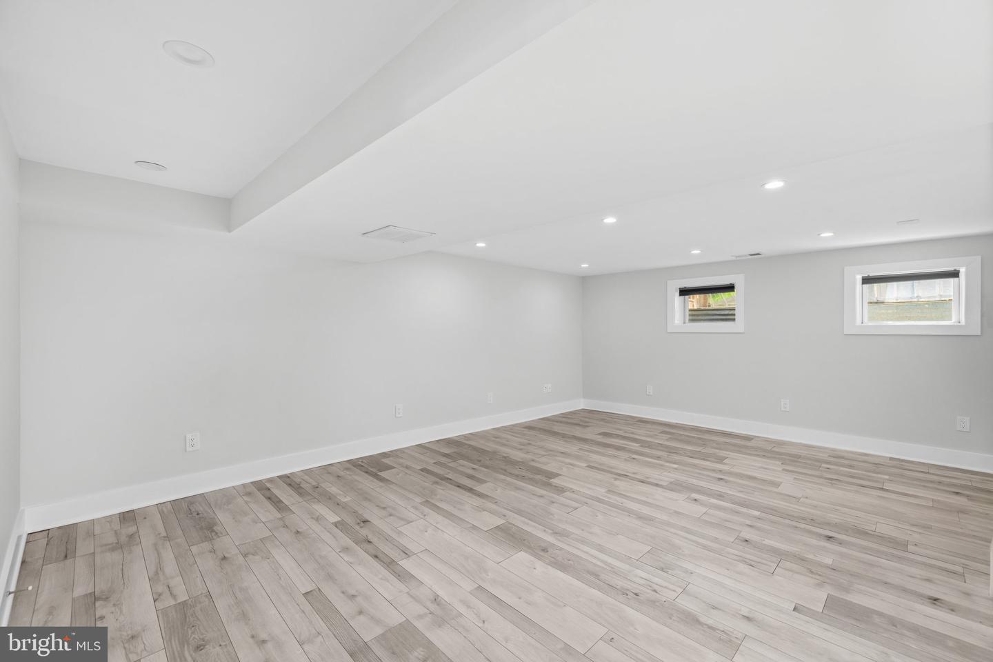 3111 Mosby St
