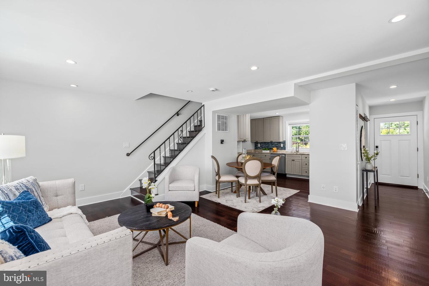 3111 Mosby St
