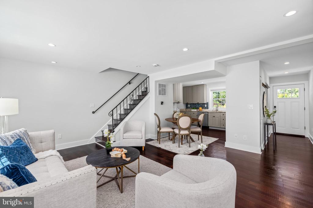 3111 Mosby St