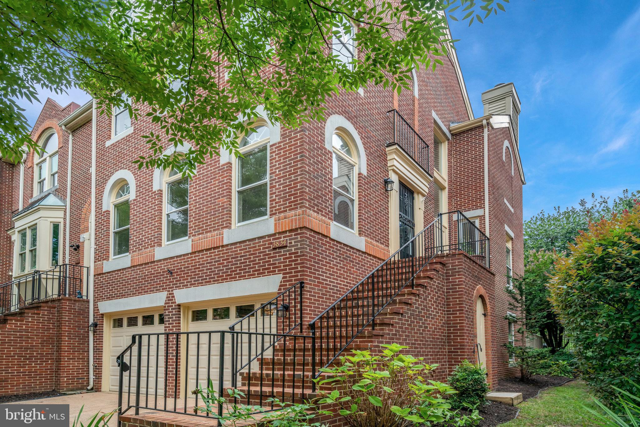 3834 Charles Ave